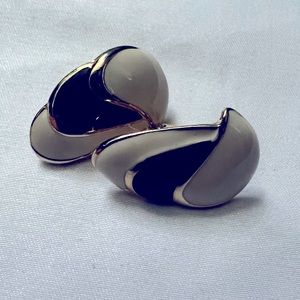 5 Pairs Of Clip-on Earrings - NO LONGER AVAILABLE